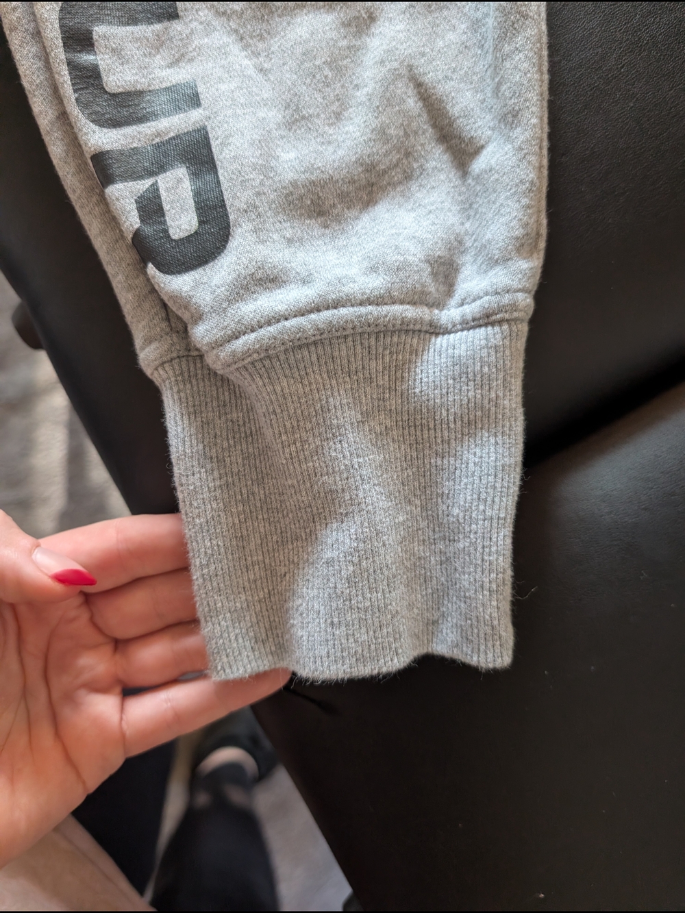 Under Armour Women's Light Gray Sweatpants with Black Logo - Picture 6 of 8